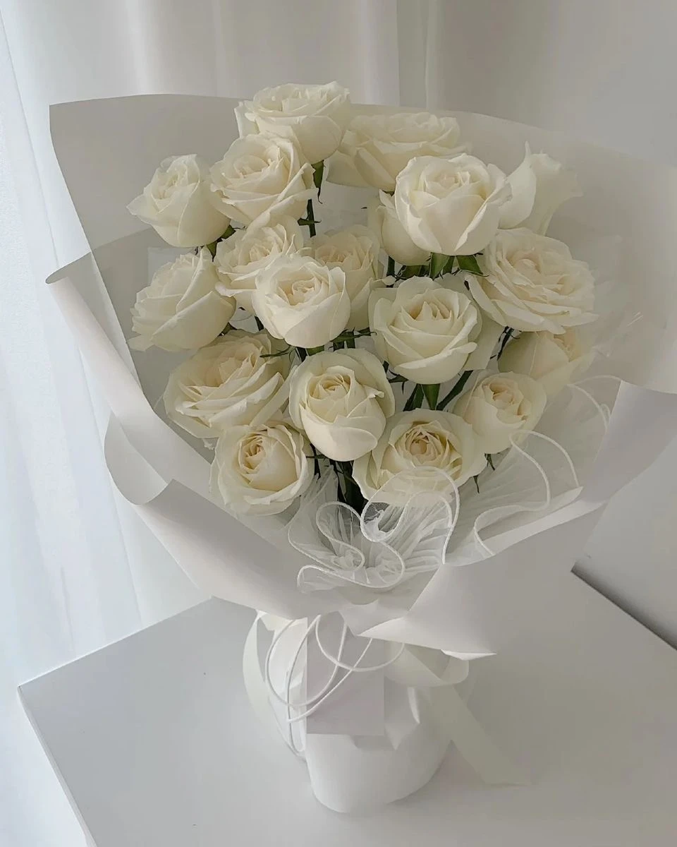 19 Adet Beyaz Gül Buketi