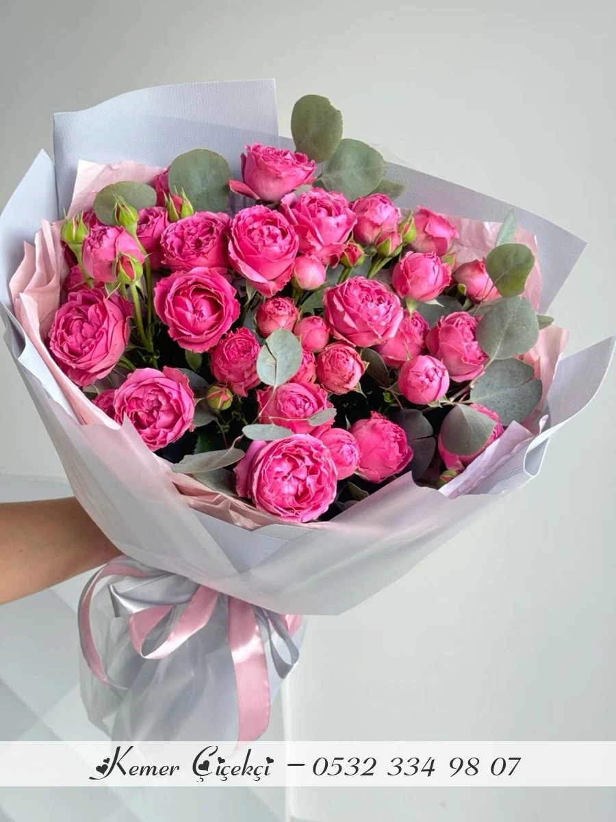 31 Adet Fuşya Renk Gül Buketi̇