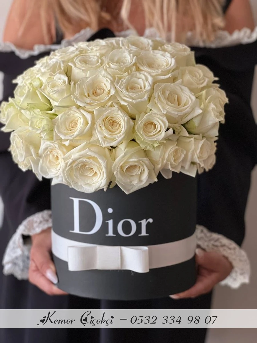 Dior White 51 Roses