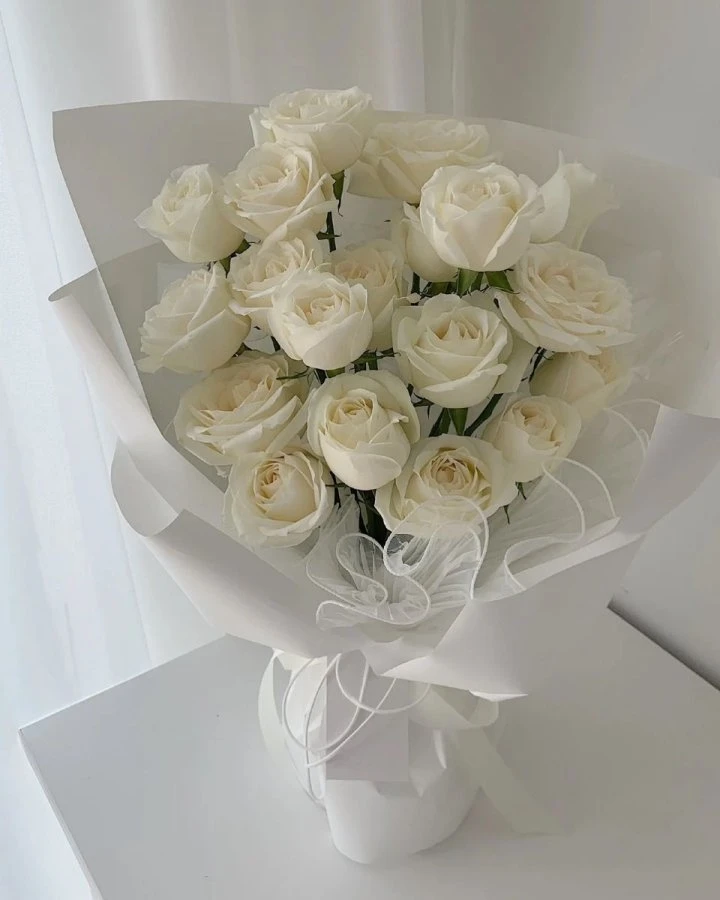19 Adet Beyaz Gül Buketi