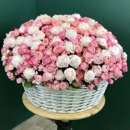 301 Adet Karişik Çi̇çek Sepeti̇