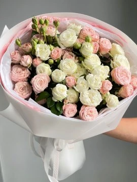 41 Adet Pudra Ve Beyaz Renk Karişik Gül Buketi̇