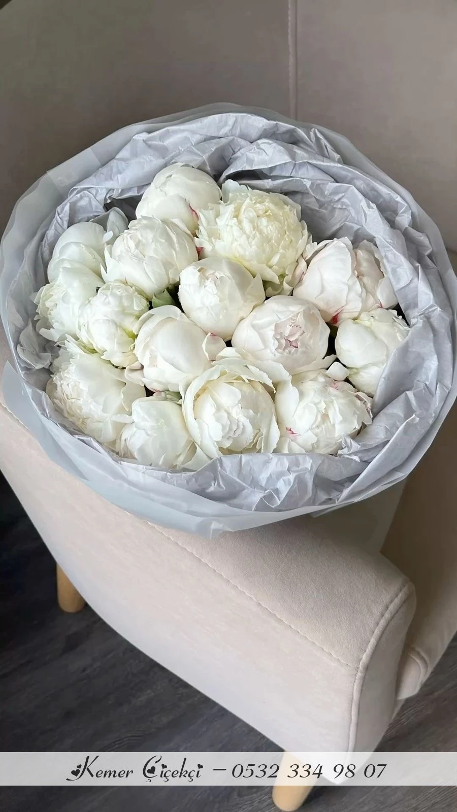 White Piony 15